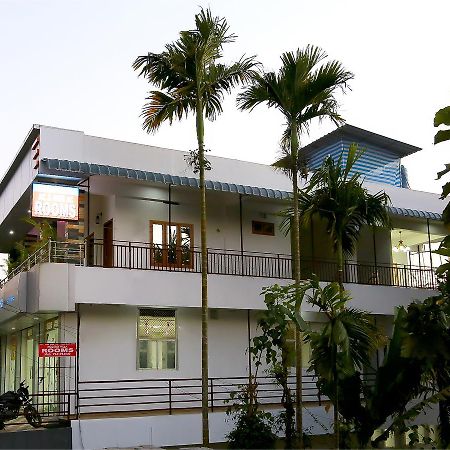 Holiday Villa Thekkady Kültér fotó